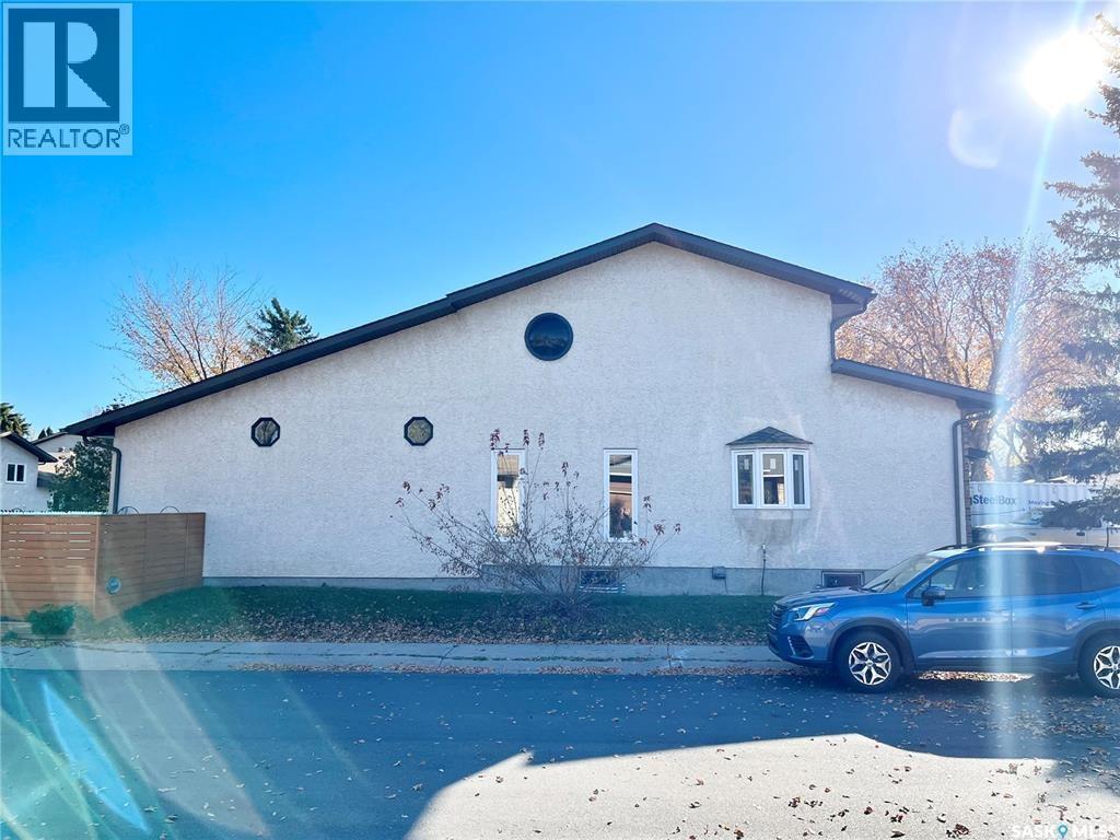 3355 Westminster Road, Regina, SK - Outdoor