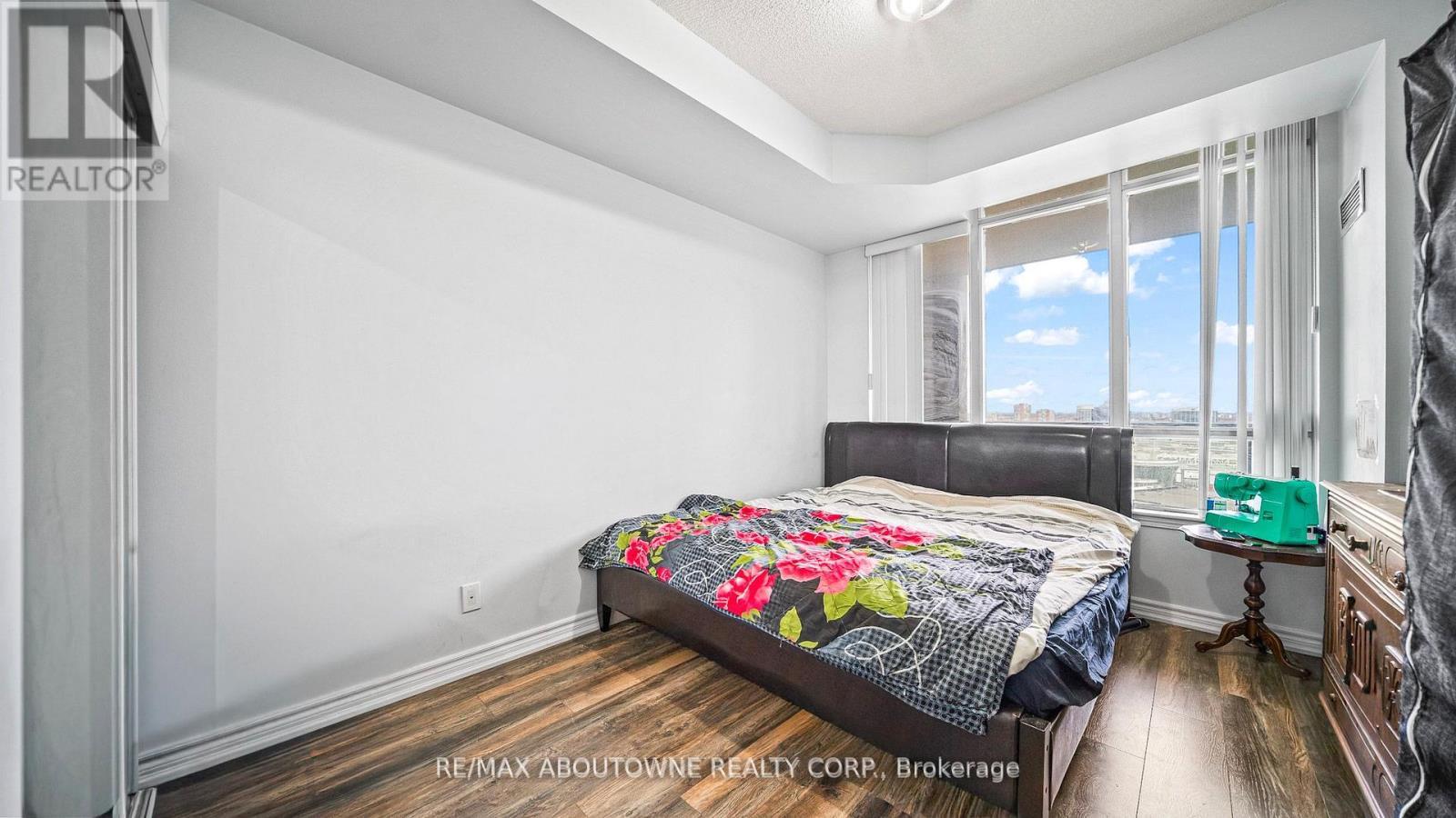 1609 - 388 Prince Of Wales Drive, Mississauga, ON - Indoor Photo Showing Bedroom