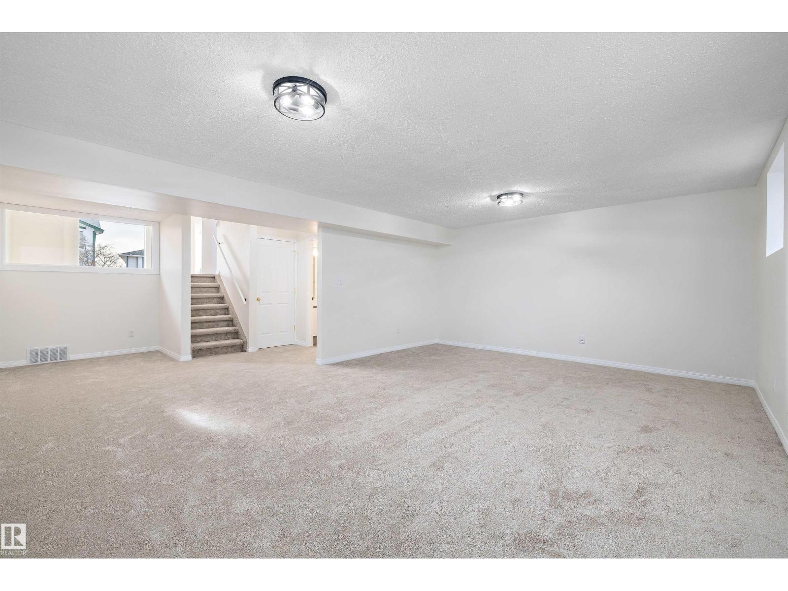 5914 162A Av Nw, Edmonton, AB - Indoor Photo Showing Other Room