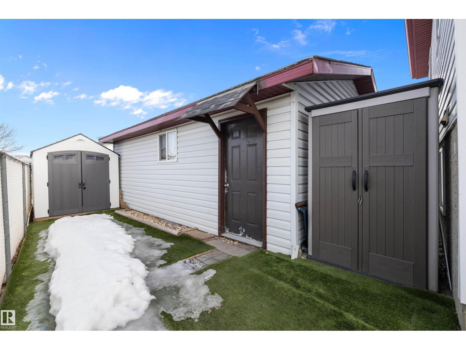 5914 162A Av Nw, Edmonton, AB - Outdoor With Exterior