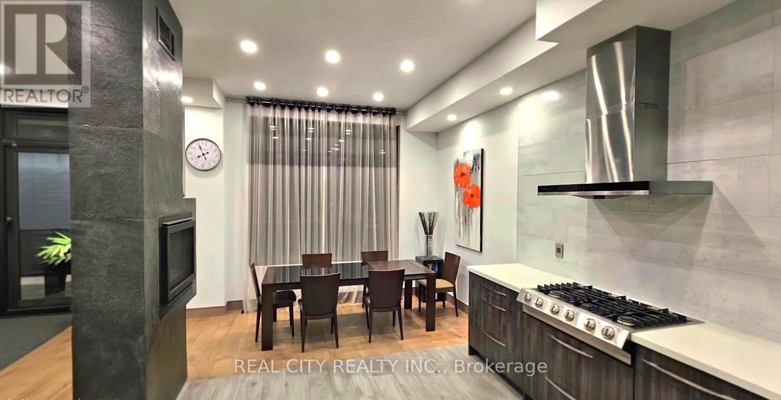 662 Byngmount Avenue, Mississauga, ON - Indoor