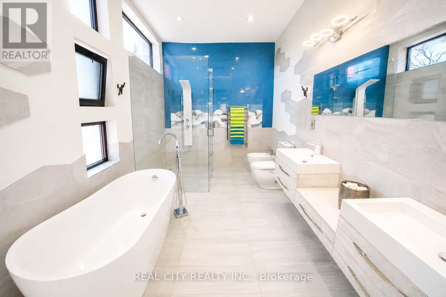 662 Byngmount Avenue, Mississauga, ON - Indoor Photo Showing Bathroom