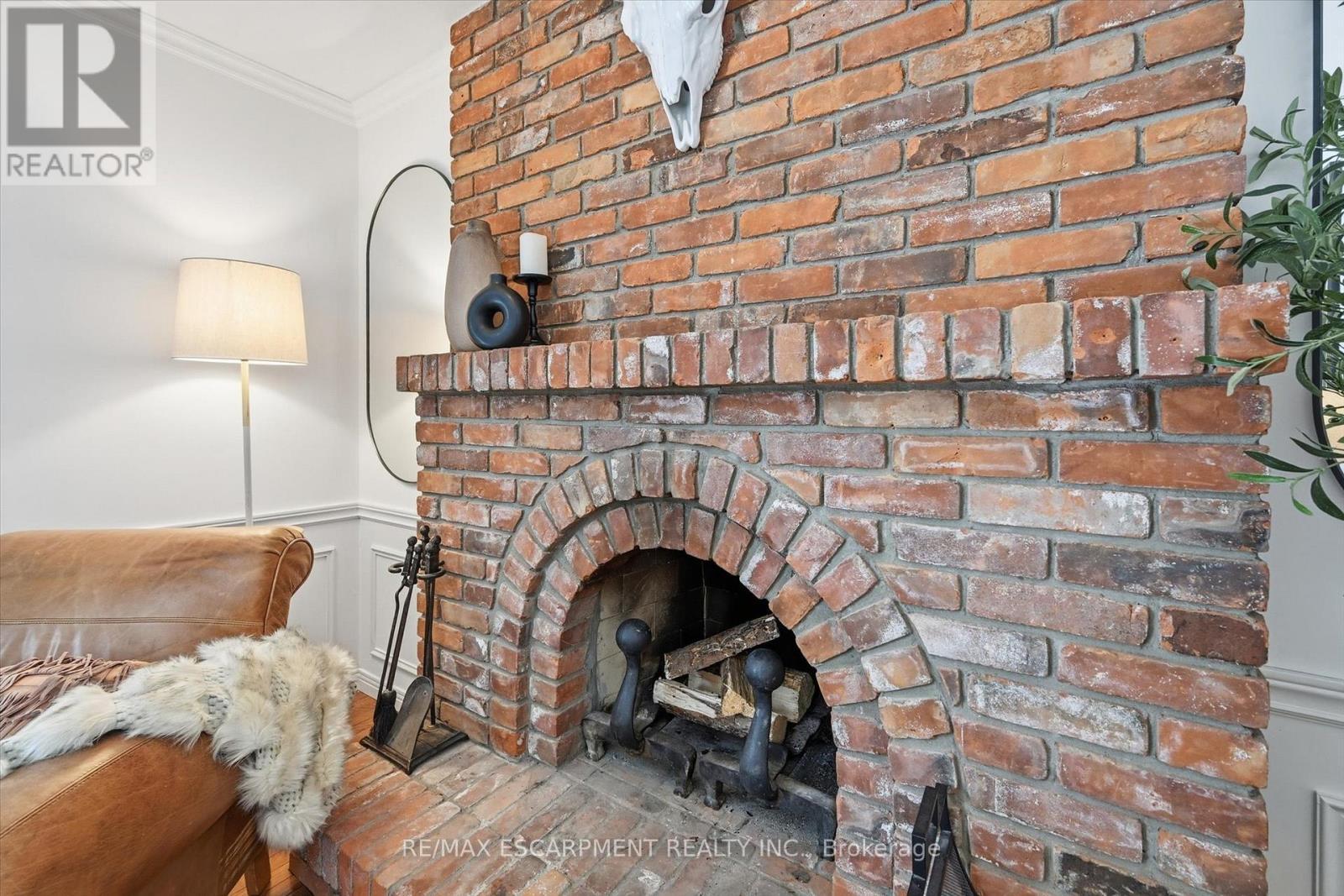 287 Cornwallis Road, Hamilton, ON - Indoor With Fireplace