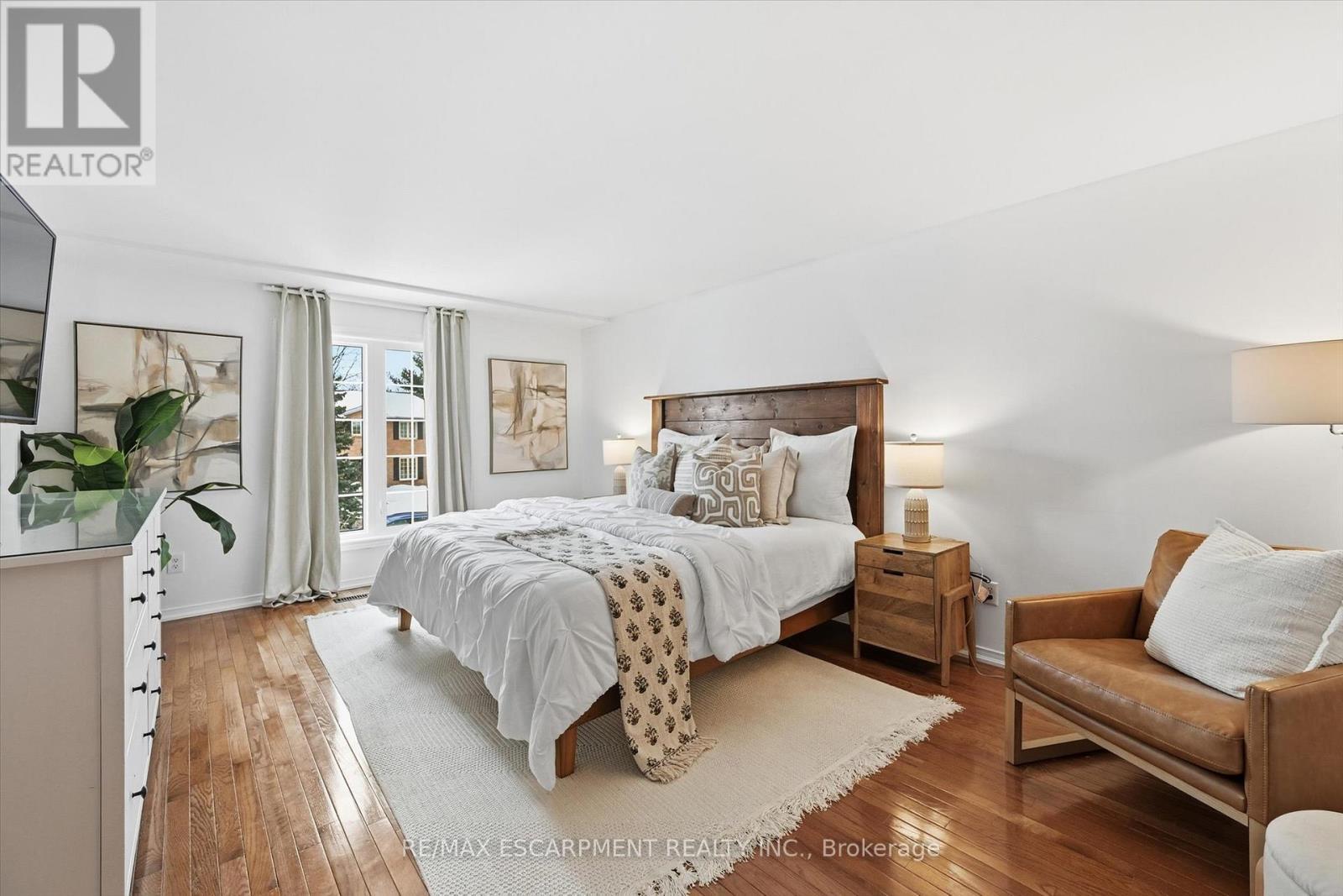 287 Cornwallis Road, Hamilton, ON - Indoor Photo Showing Bedroom