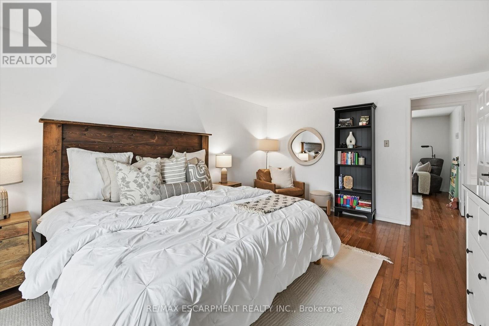 287 Cornwallis Road, Hamilton, ON - Indoor Photo Showing Bedroom