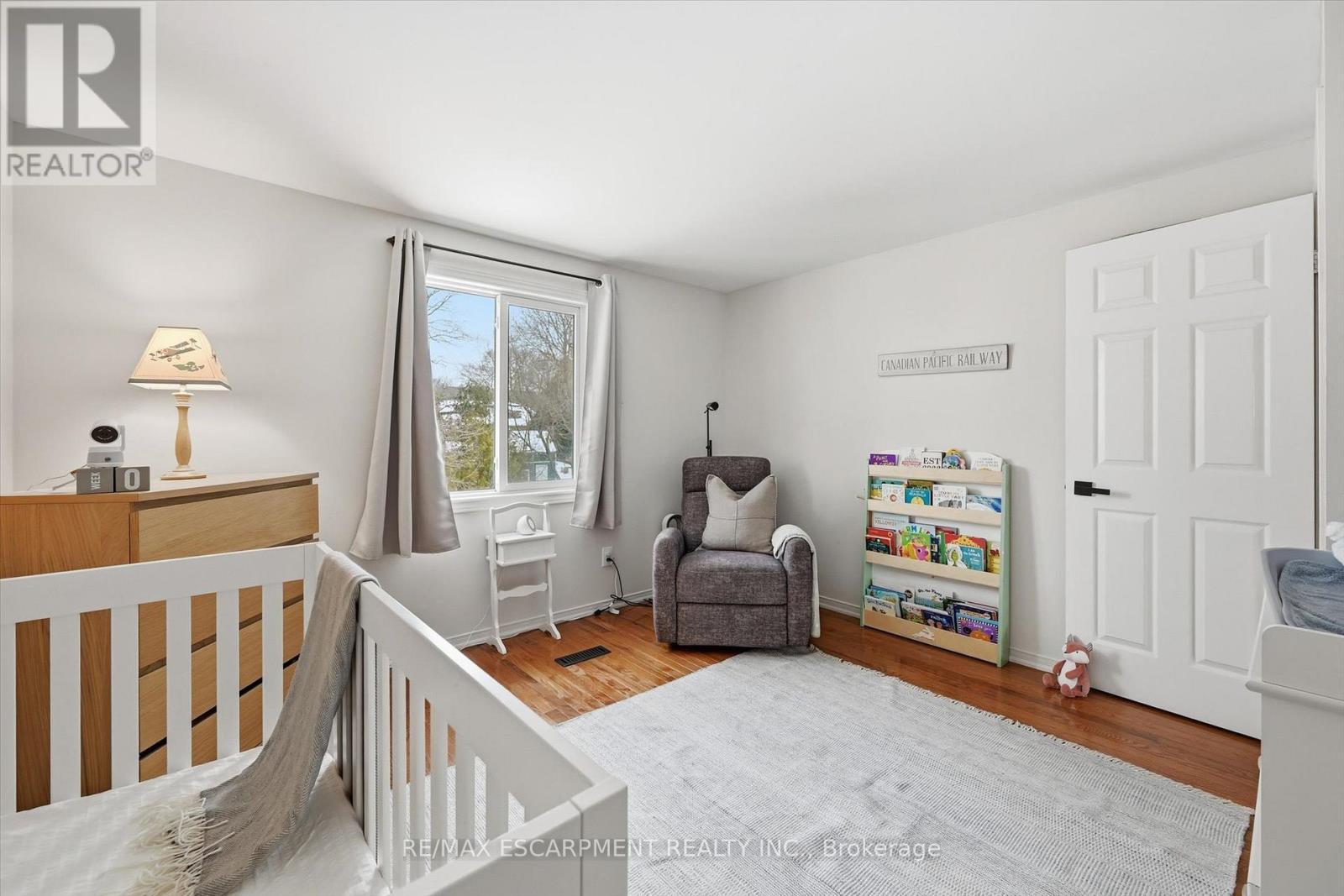 287 Cornwallis Road, Hamilton, ON - Indoor Photo Showing Bedroom