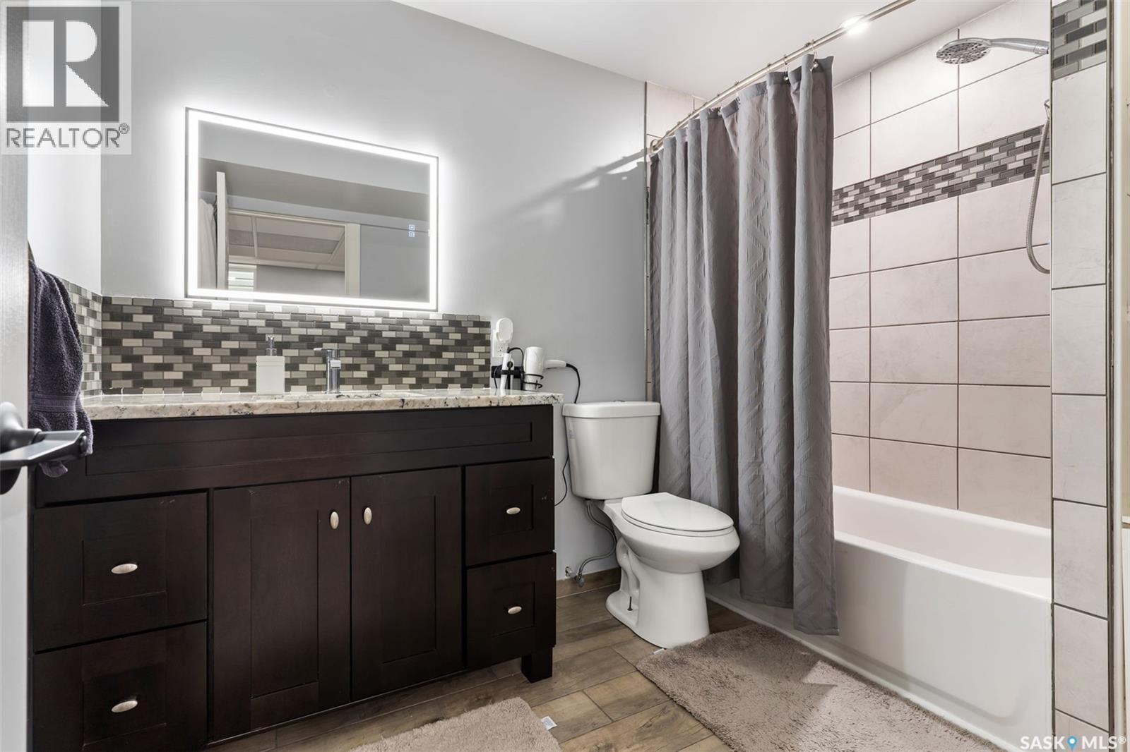 5113 Crane Crescent, Regina, SK - Indoor Photo Showing Bathroom