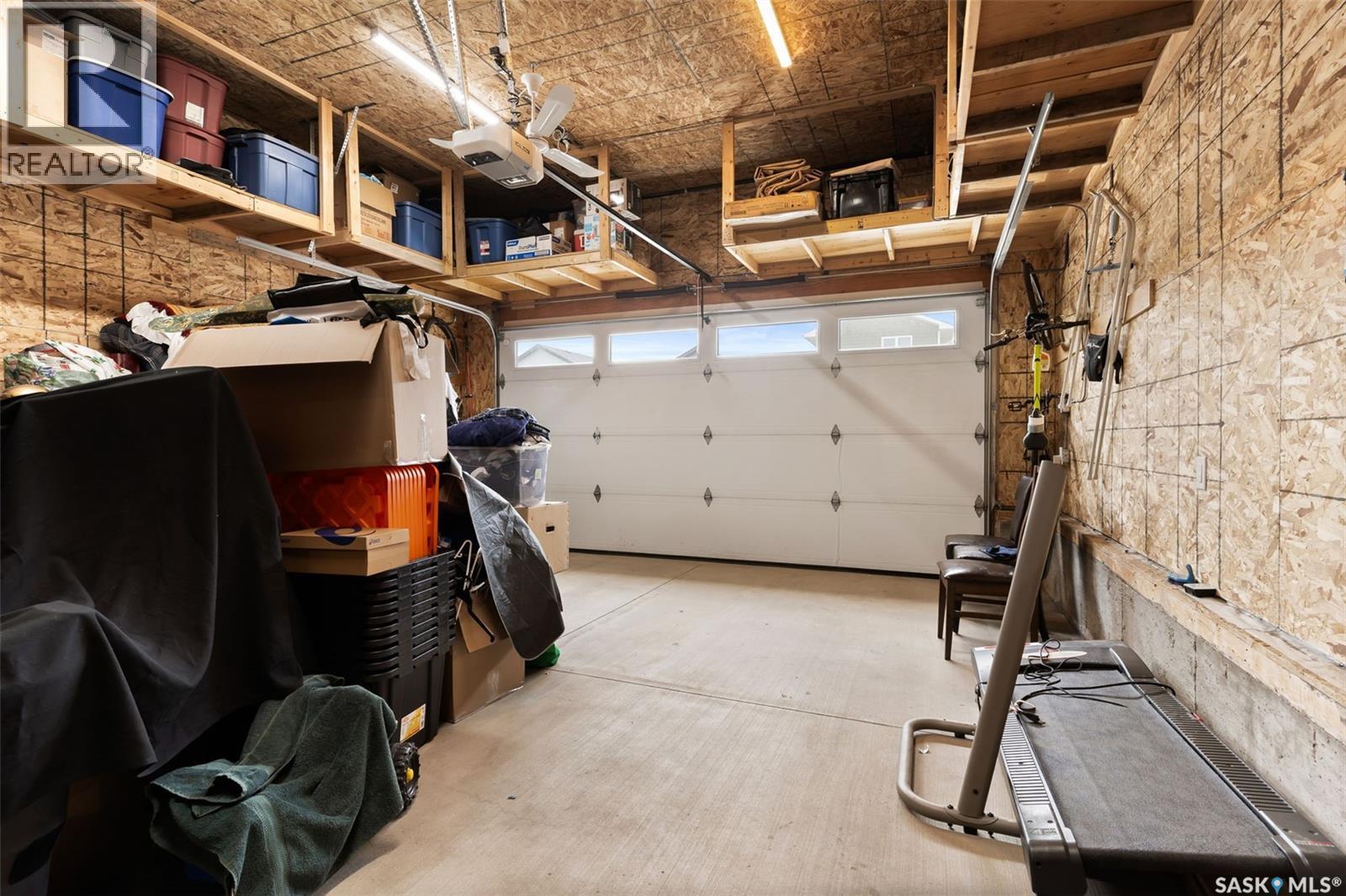 5113 Crane Crescent, Regina, SK - Indoor Photo Showing Garage