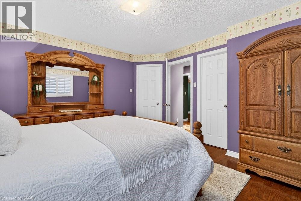 128 Nugent Drive, Hamilton, ON - Indoor Photo Showing Bedroom