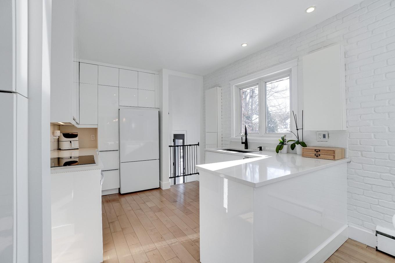 Kitchen - 410 Rue Kugler, Laval (Duvernay), QC - Indoor