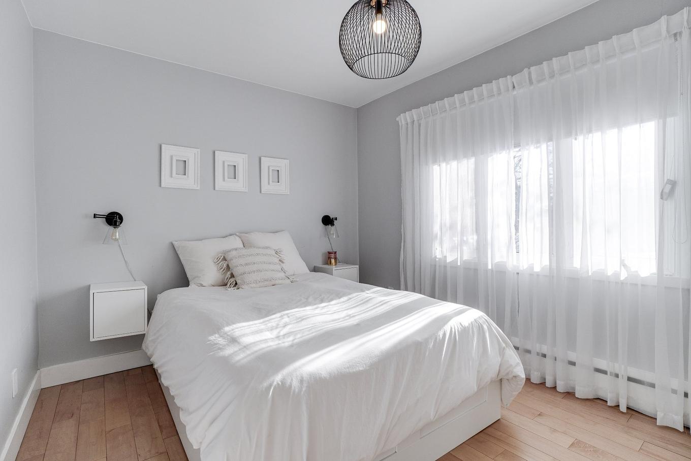 Primary bedroom - 410 Rue Kugler, Laval (Duvernay), QC - Indoor Photo Showing Bedroom