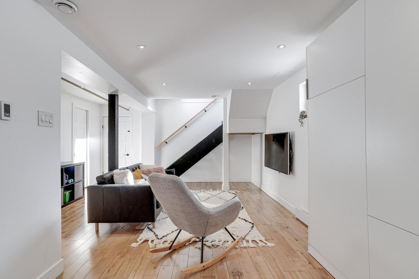 Family room - 410 Rue Kugler, Laval (Duvernay), QC - Indoor