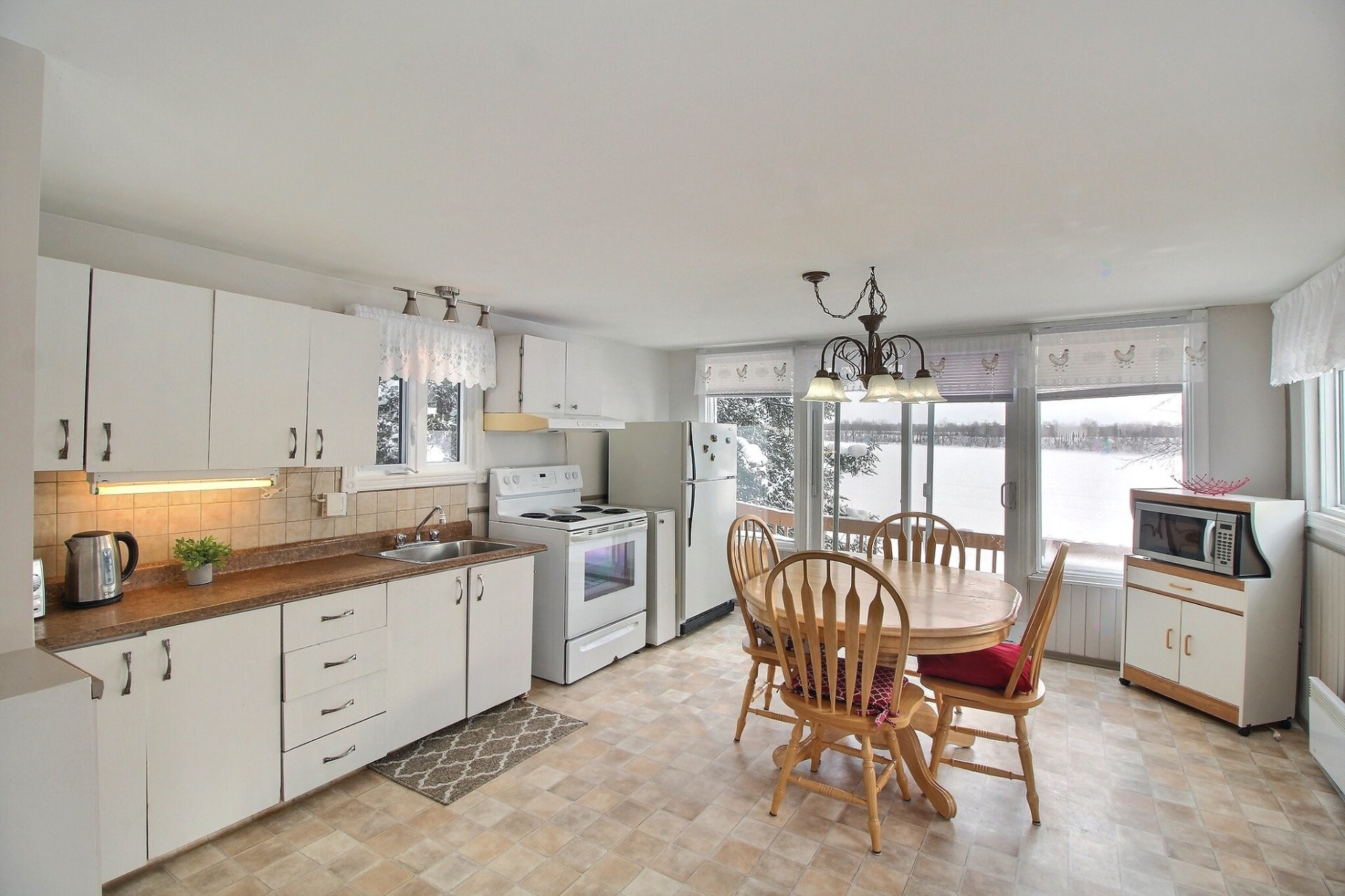 Kitchen - 32 Av. De La Plage, Barraute, QC - Indoor Photo Showing Kitchen