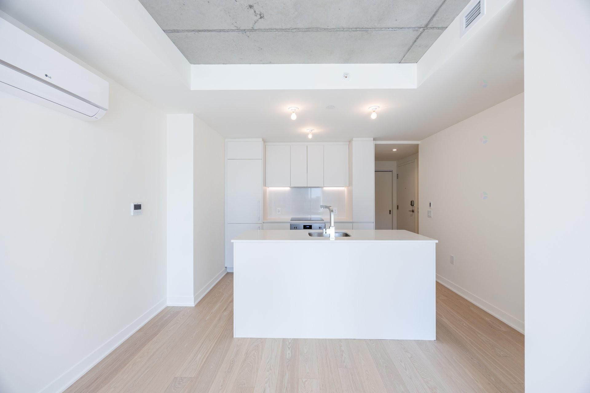 Intérieur - 1606-360 Rue Mayor, Montréal (Ville-Marie), QC - Indoor Photo Showing Kitchen With Double Sink