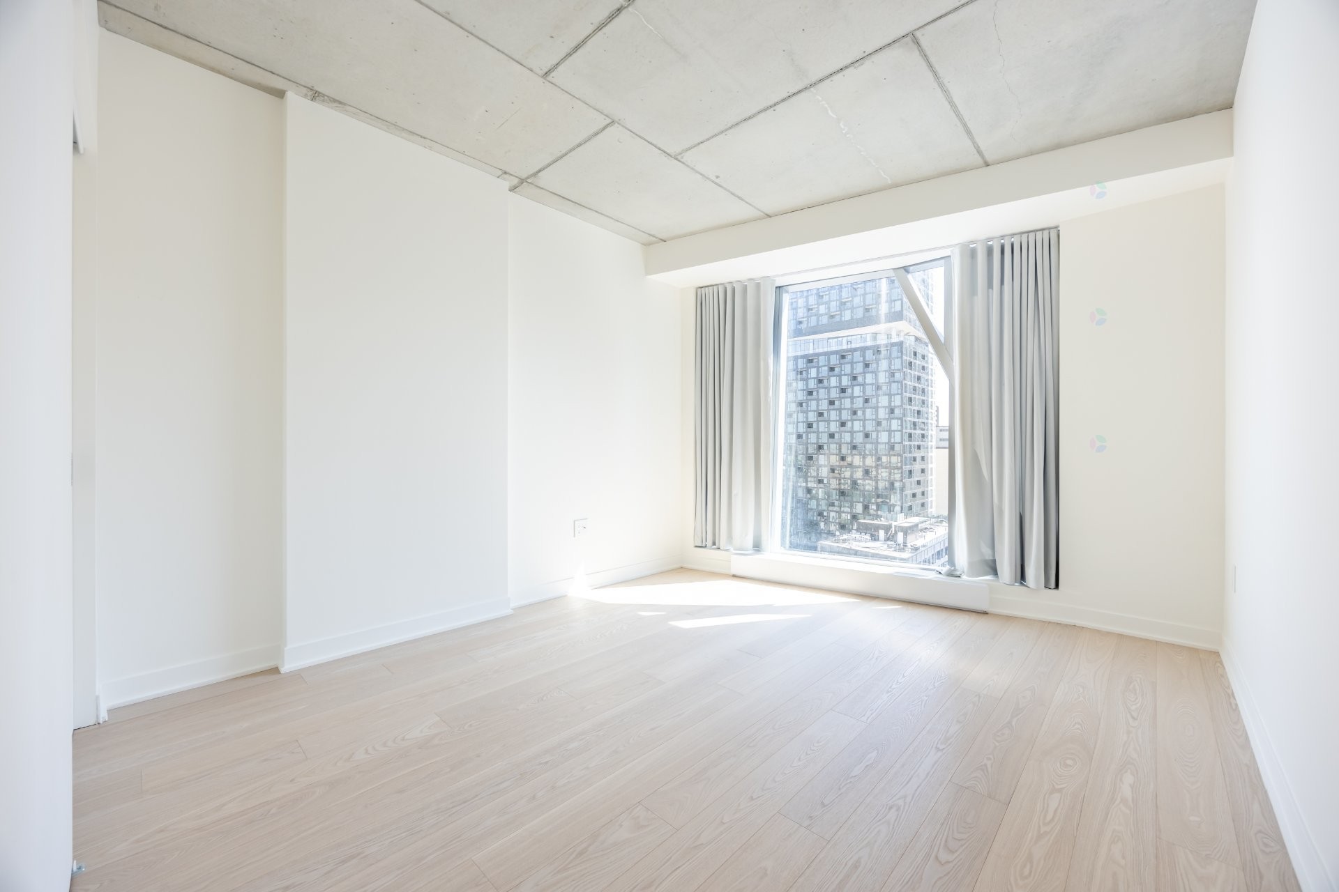 Chambre à coucher - 1606-360 Rue Mayor, Montréal (Ville-Marie), QC - Indoor Photo Showing Other Room