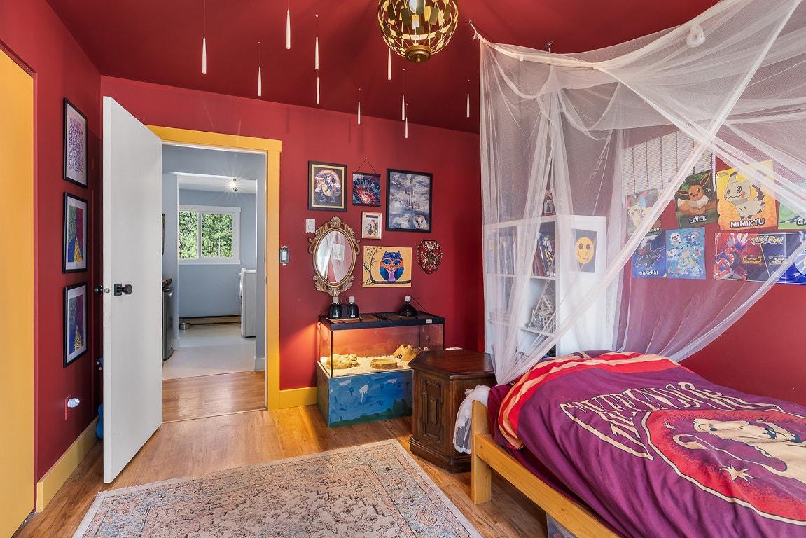 7502 Highway 95A, Kimberley, BC - Indoor Photo Showing Bedroom