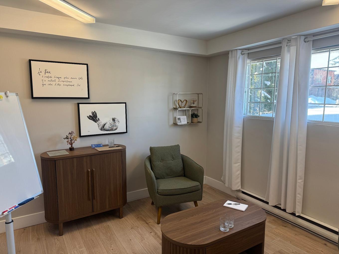 Bureau - 2-310 Rue De Gentilly O., Longueuil (Le Vieux-Longueuil), QC - Indoor