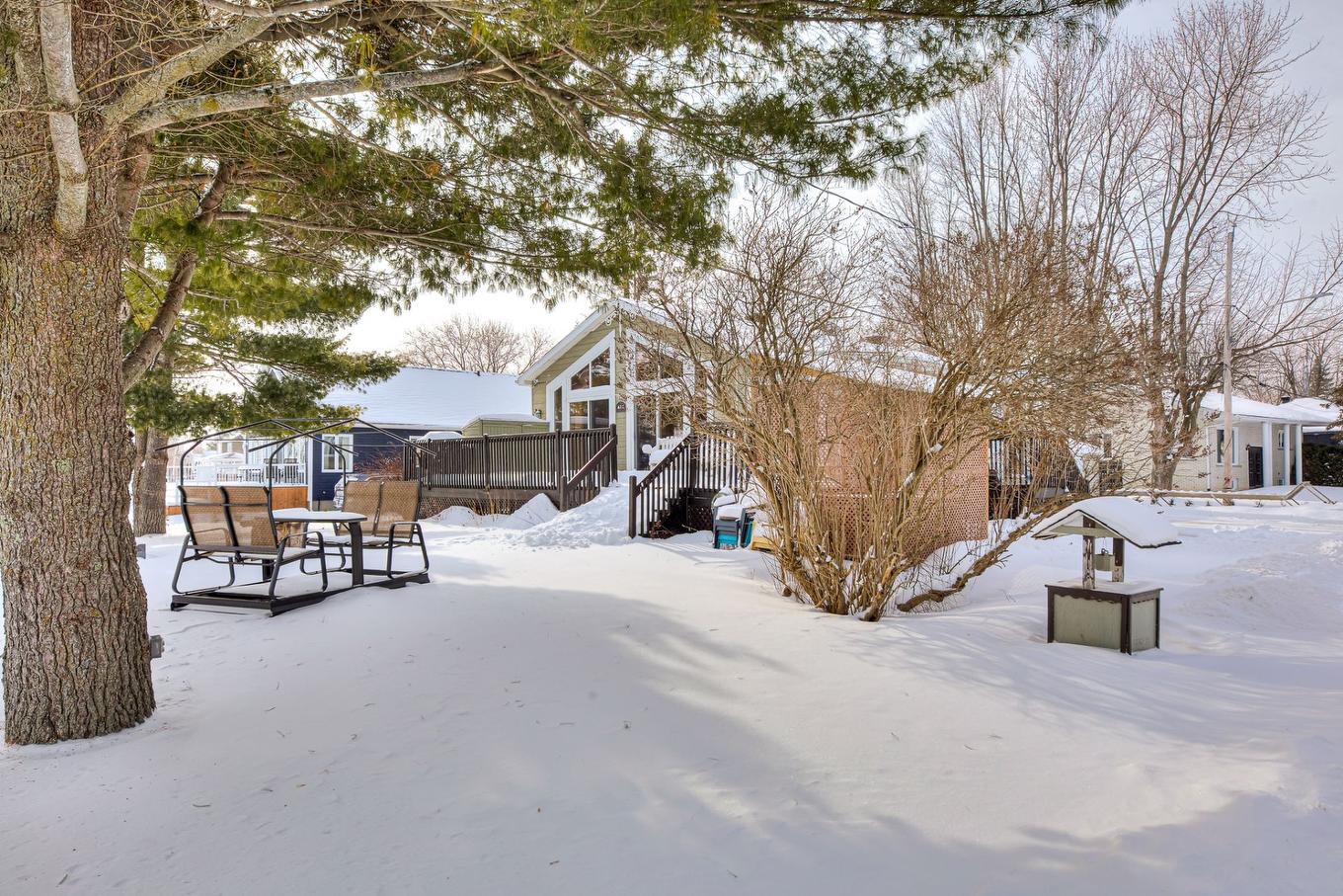 Cour - 471 Av. De Venise O., Venise-En-Québec, QC - Outdoor