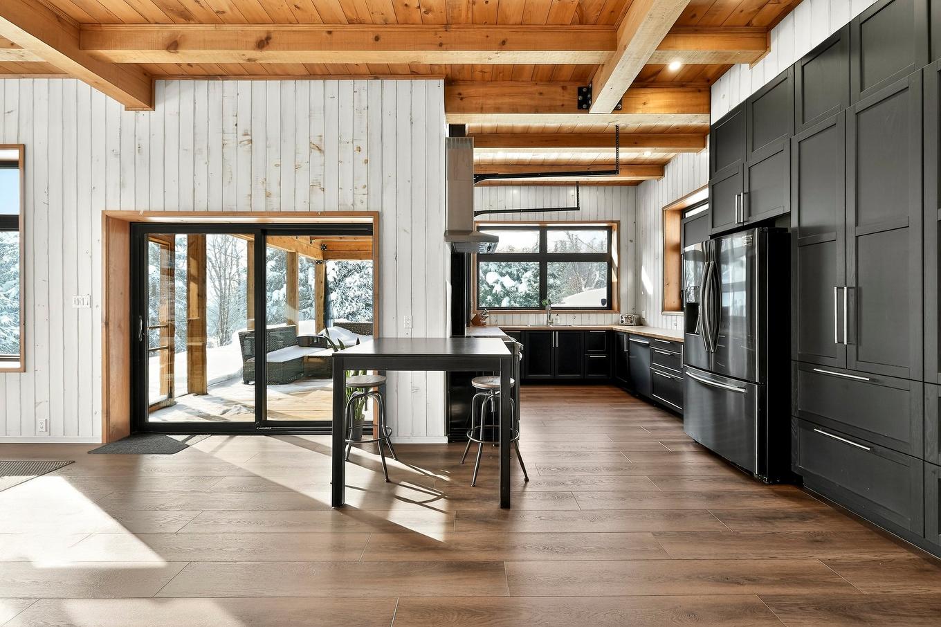 Cuisine - 599 Ch. De L'Artisan, Sainte-Lucie-Des-Laurentides, QC - Indoor Photo Showing Other Room