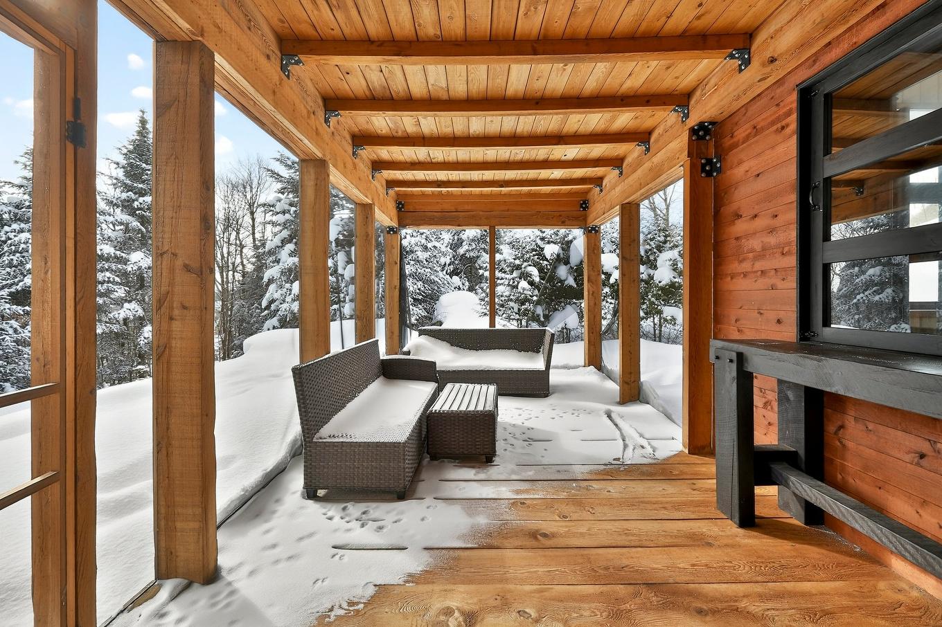 Terrasse - 599 Ch. De L'Artisan, Sainte-Lucie-Des-Laurentides, QC - With Exterior