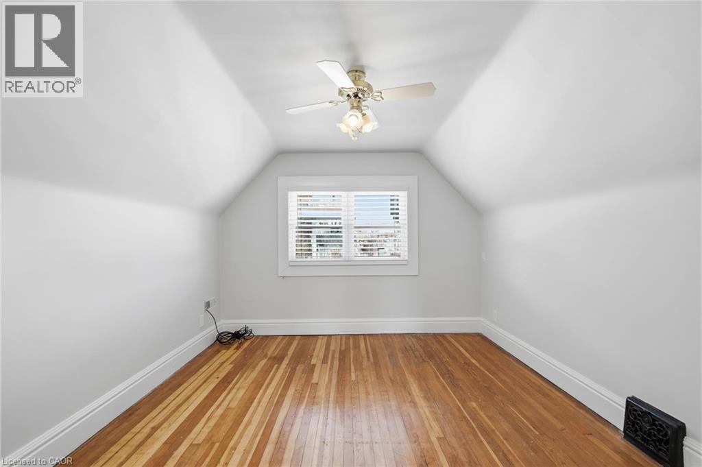 134 Balsam Avenue N, Hamilton, ON - Indoor Photo Showing Other Room