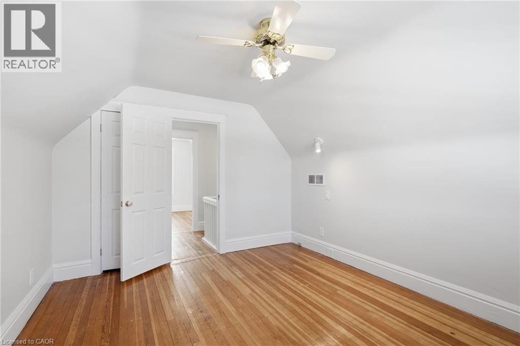 134 Balsam Avenue N, Hamilton, ON - Indoor Photo Showing Other Room