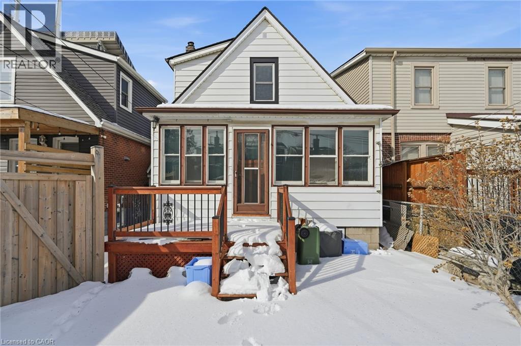 134 Balsam Avenue N, Hamilton, ON - Outdoor