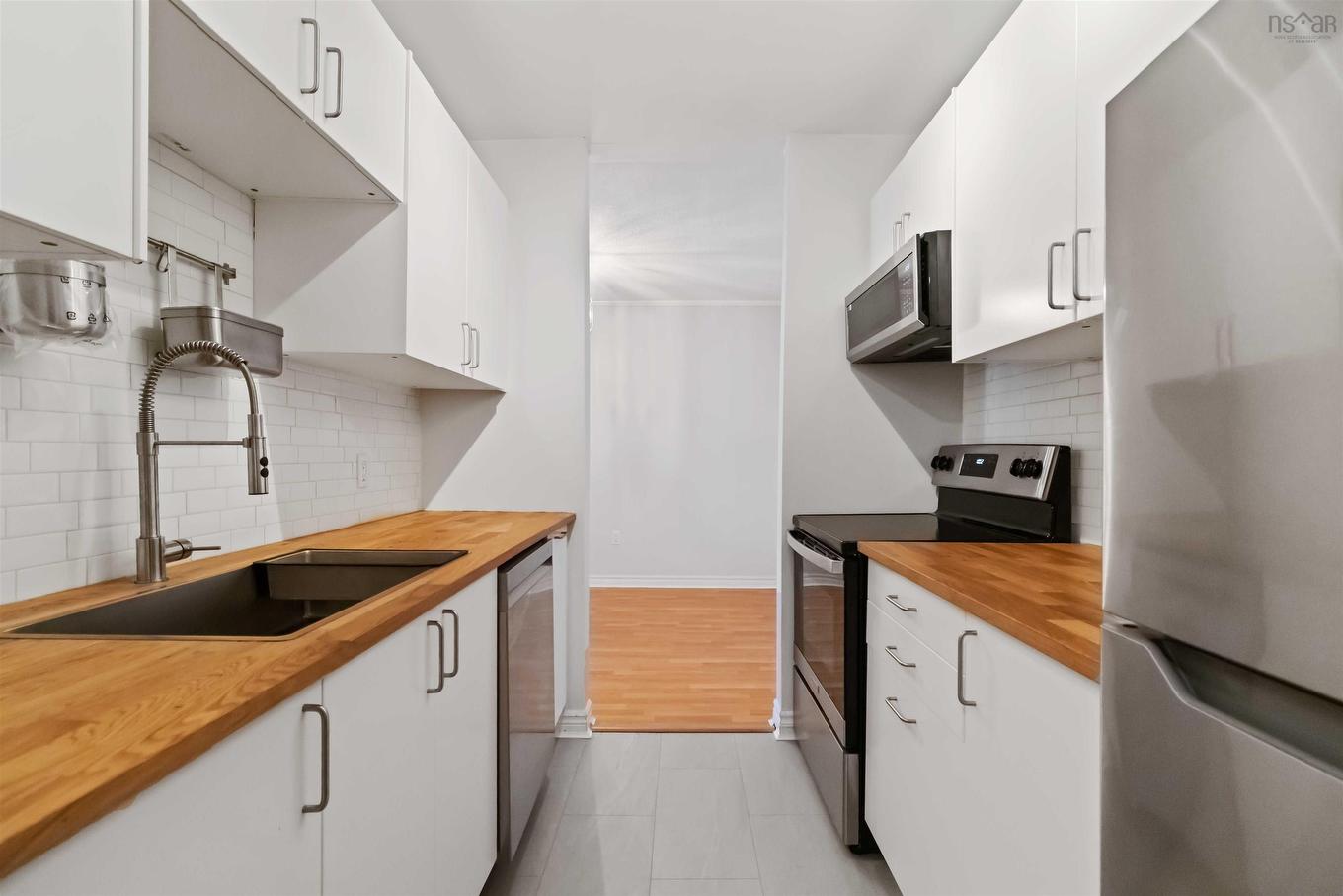 403 15 Langbrae Drive, Halifax, NS