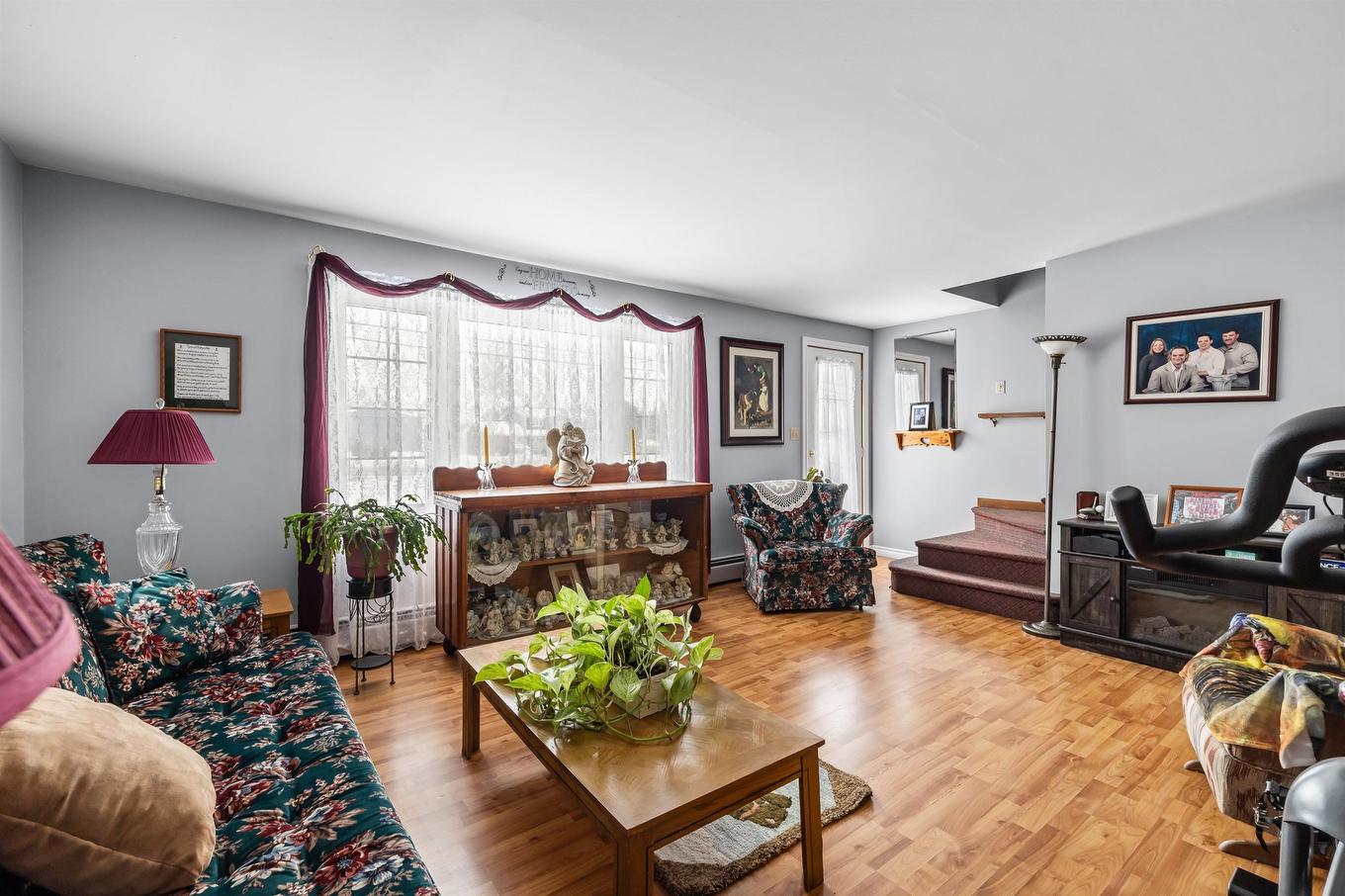 467 Route 2, Souris West, PE - Indoor Photo Showing Living Room