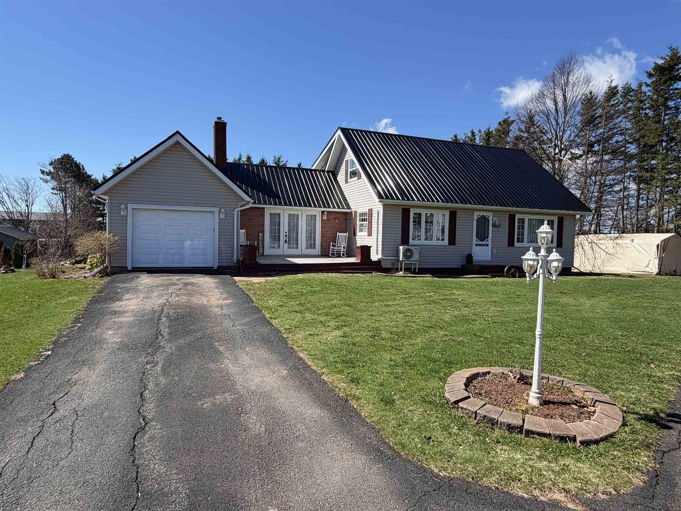 467 Route 2, Souris West, PE - Outdoor With Facade