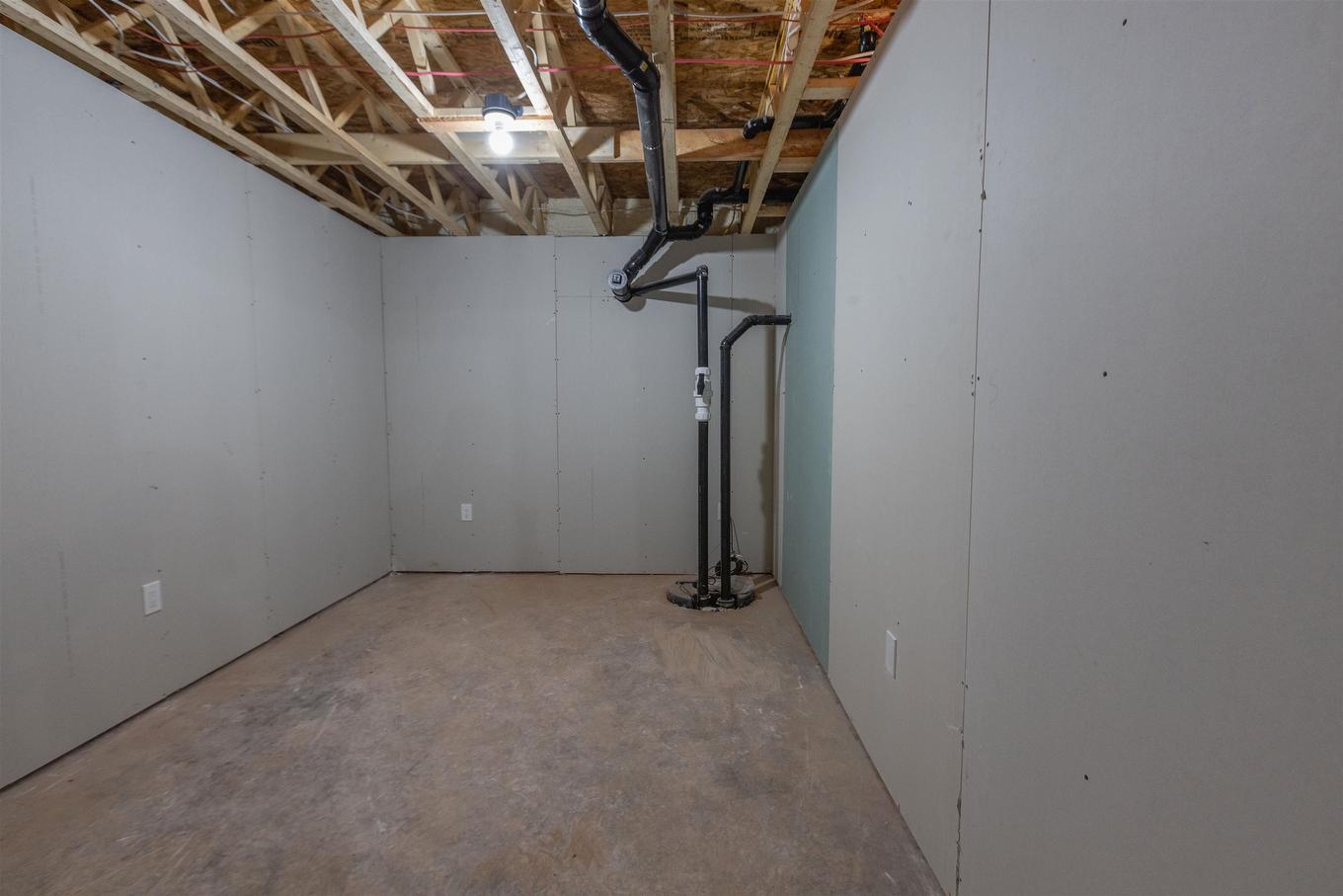 43 Moar Road, Georgetown Royalty, PE - Indoor Photo Showing Basement