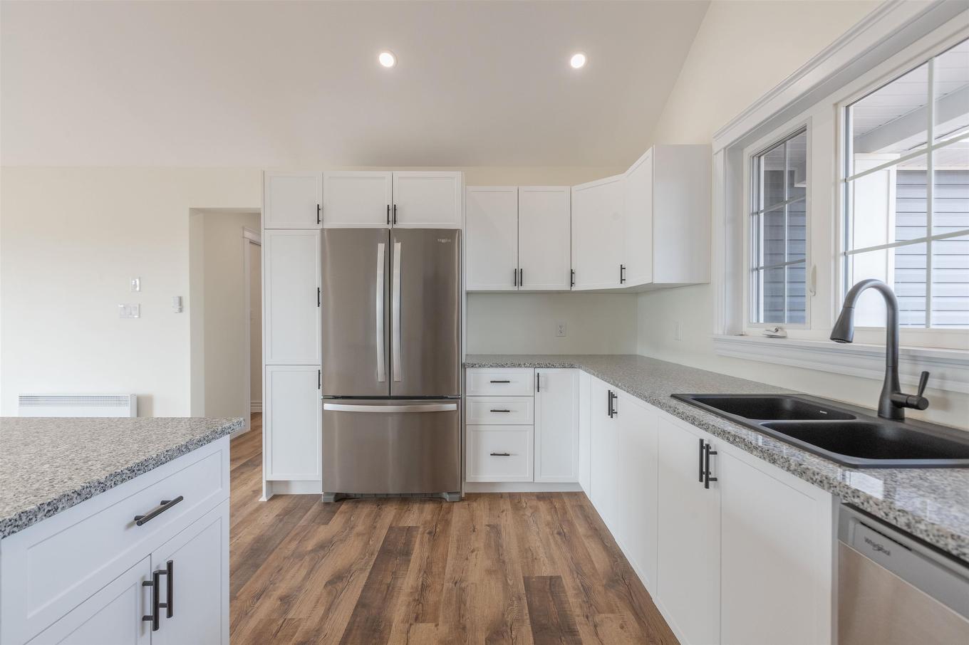 43 Moar Road, Georgetown Royalty, PE - Indoor Photo Showing Kitchen With Double Sink With Upgraded Kitchen