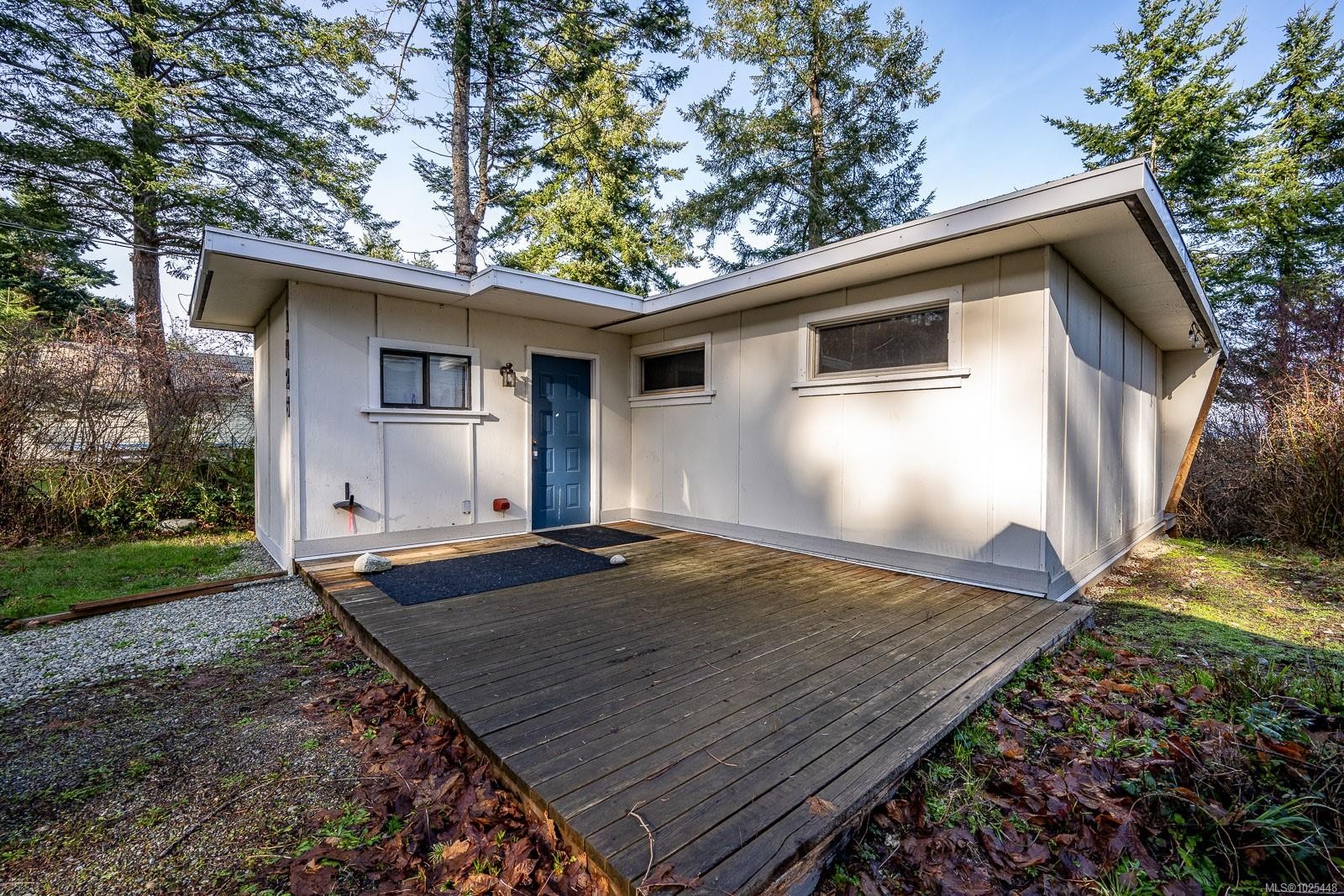 1426 Wilkinson Rd, Comox, BC
