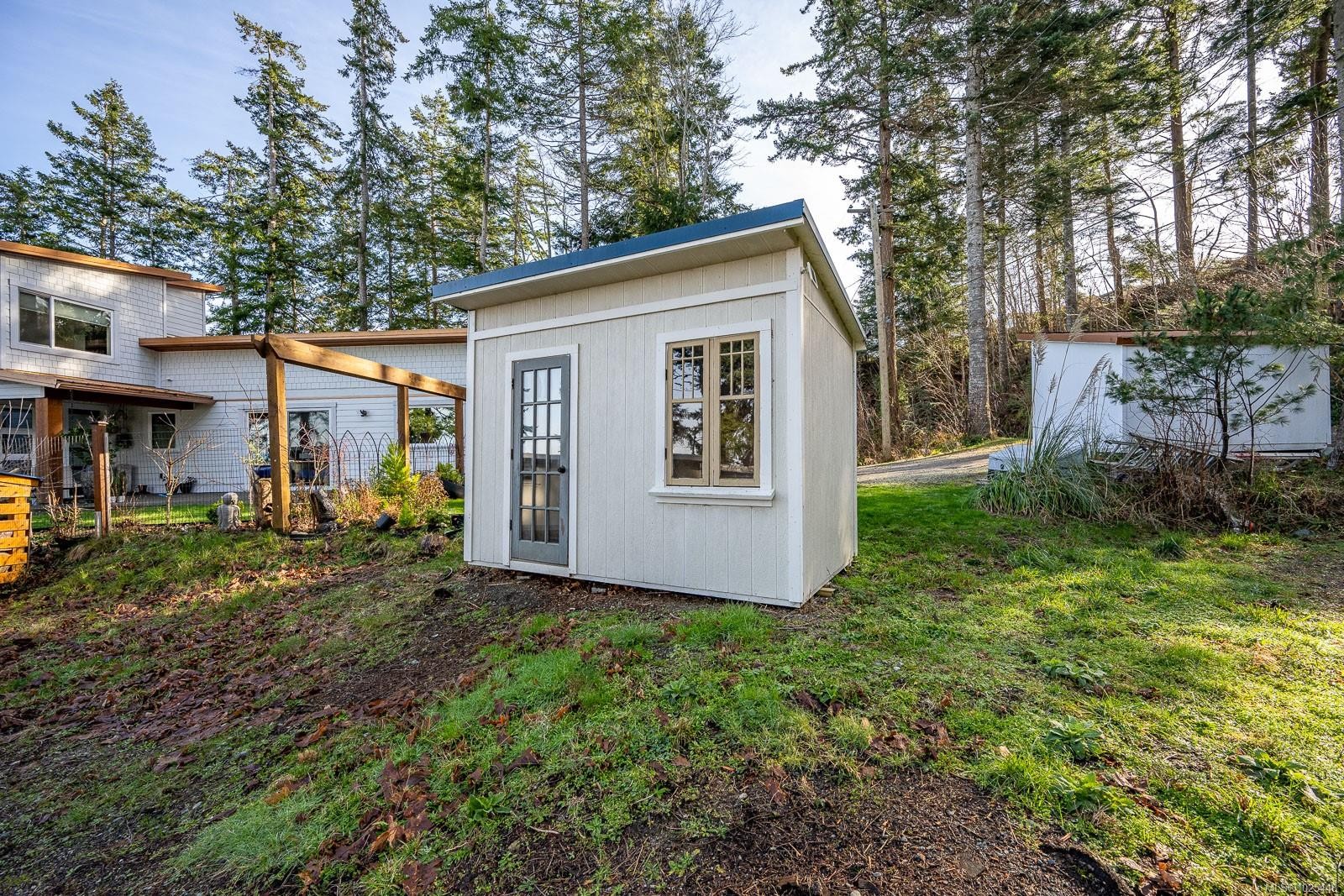 1426 Wilkinson Rd, Comox, BC