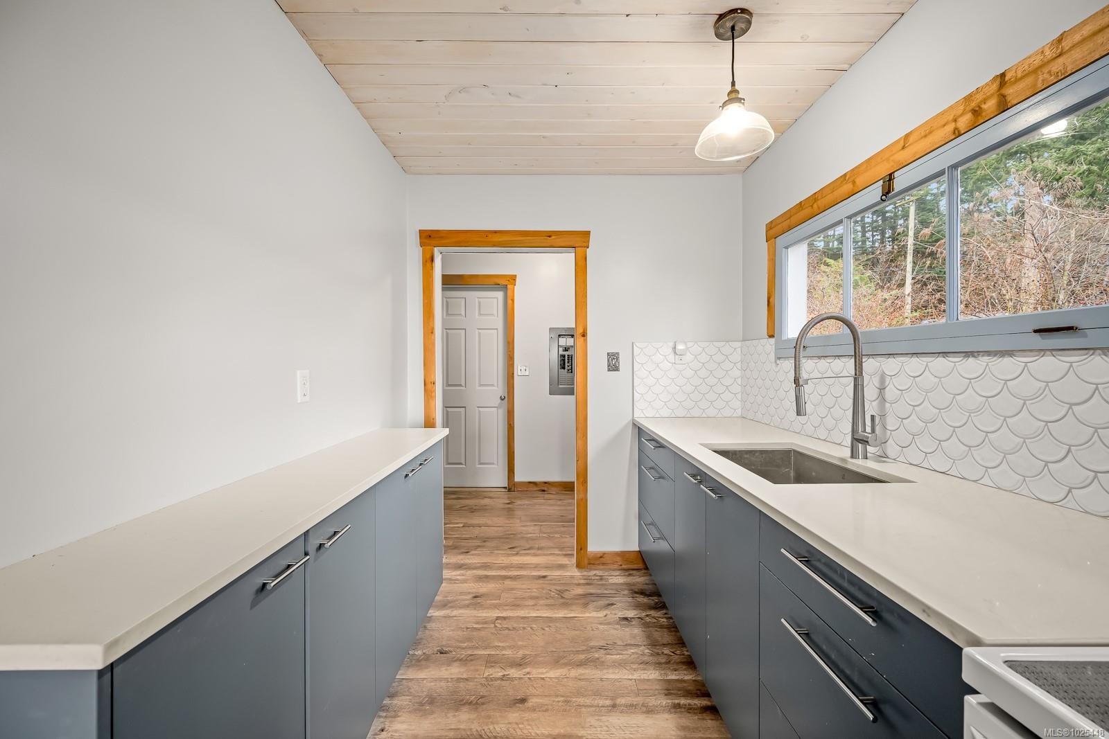 1426 Wilkinson Rd, Comox, BC