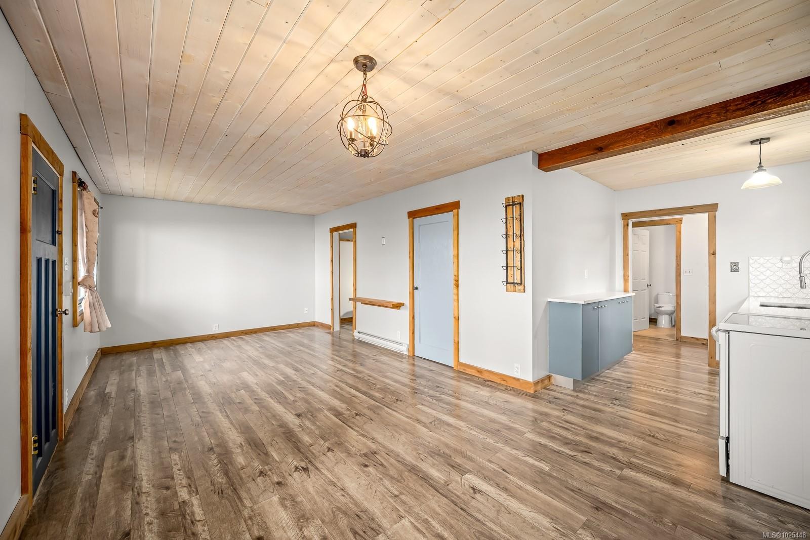 1426 Wilkinson Rd, Comox, BC