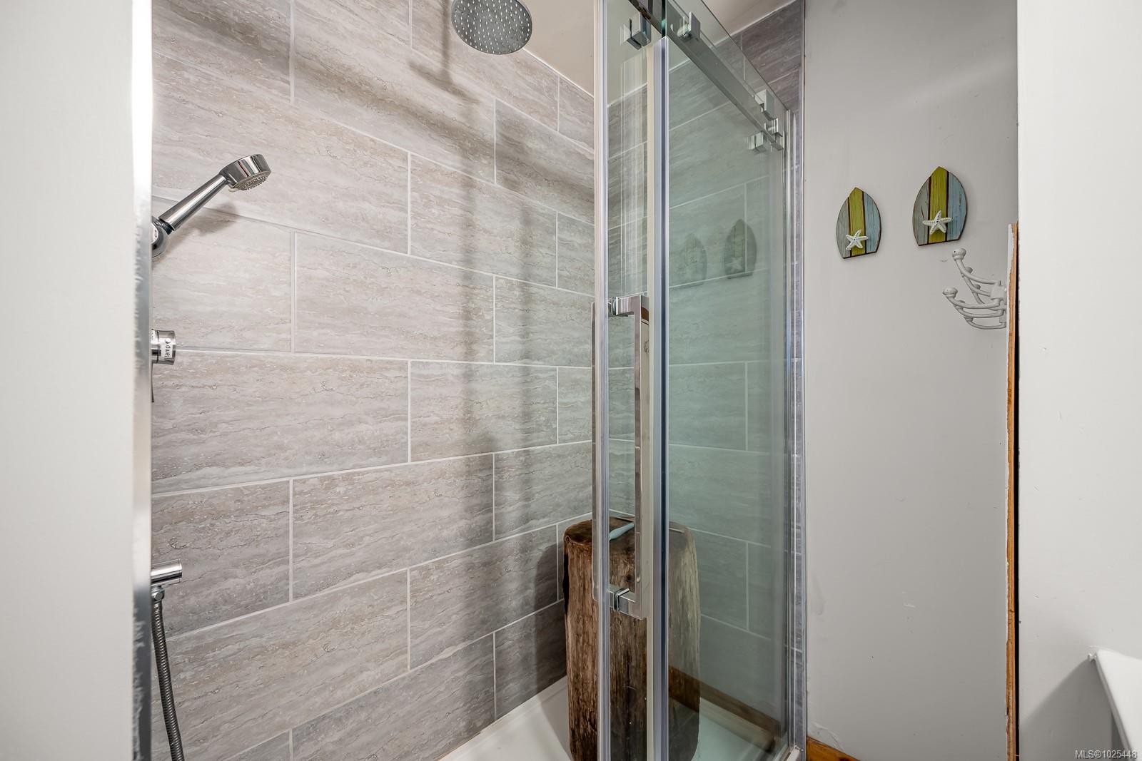 1426 Wilkinson Rd, Comox, BC