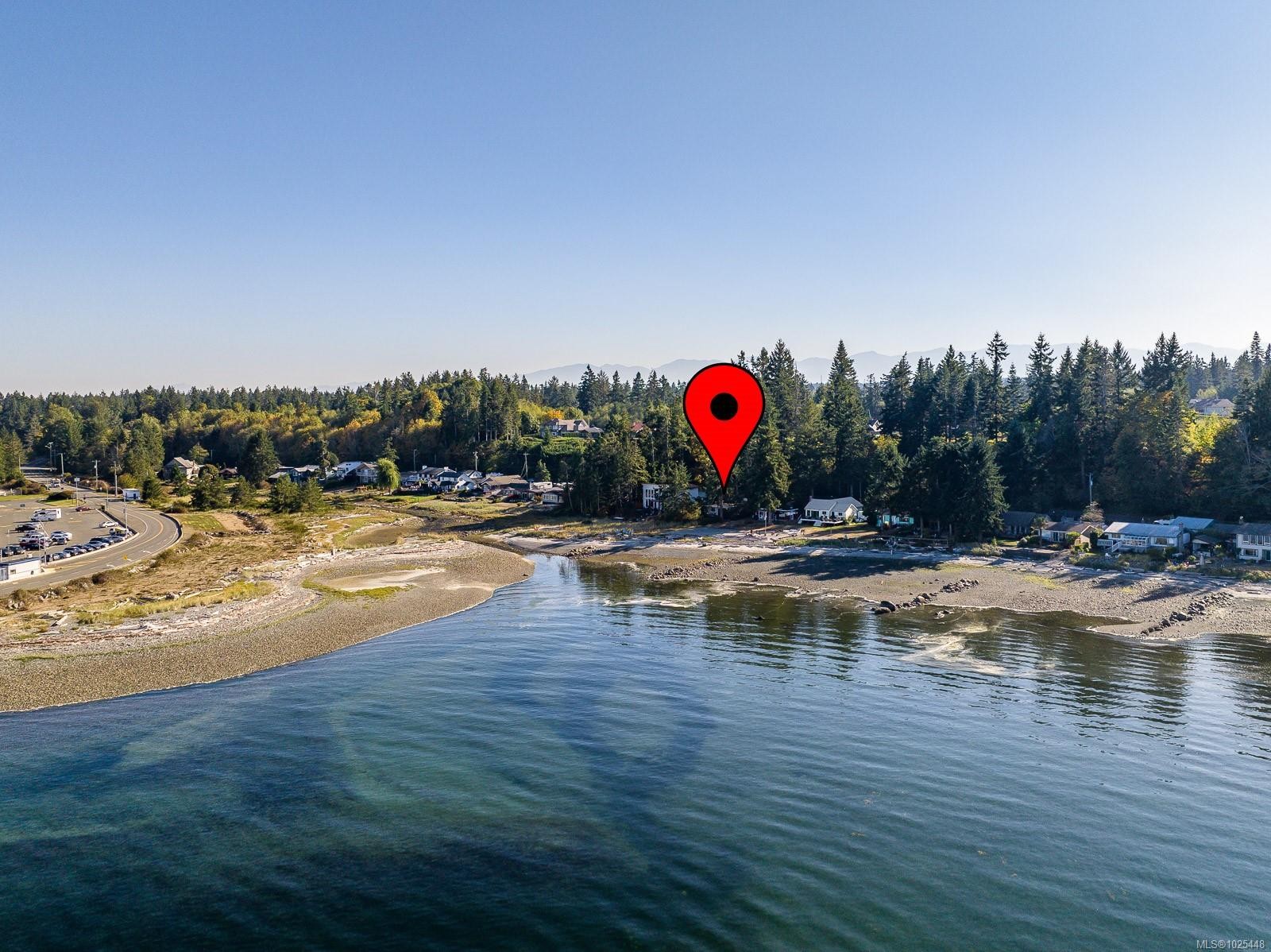 1426 Wilkinson Rd, Comox, BC