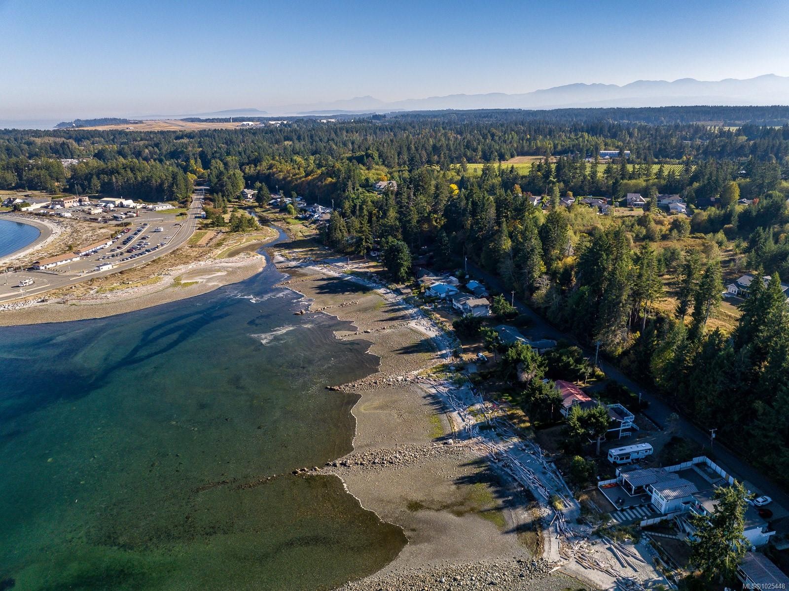 1426 Wilkinson Rd, Comox, BC