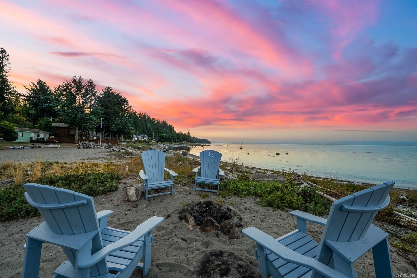 1426 Wilkinson Rd, Comox, BC