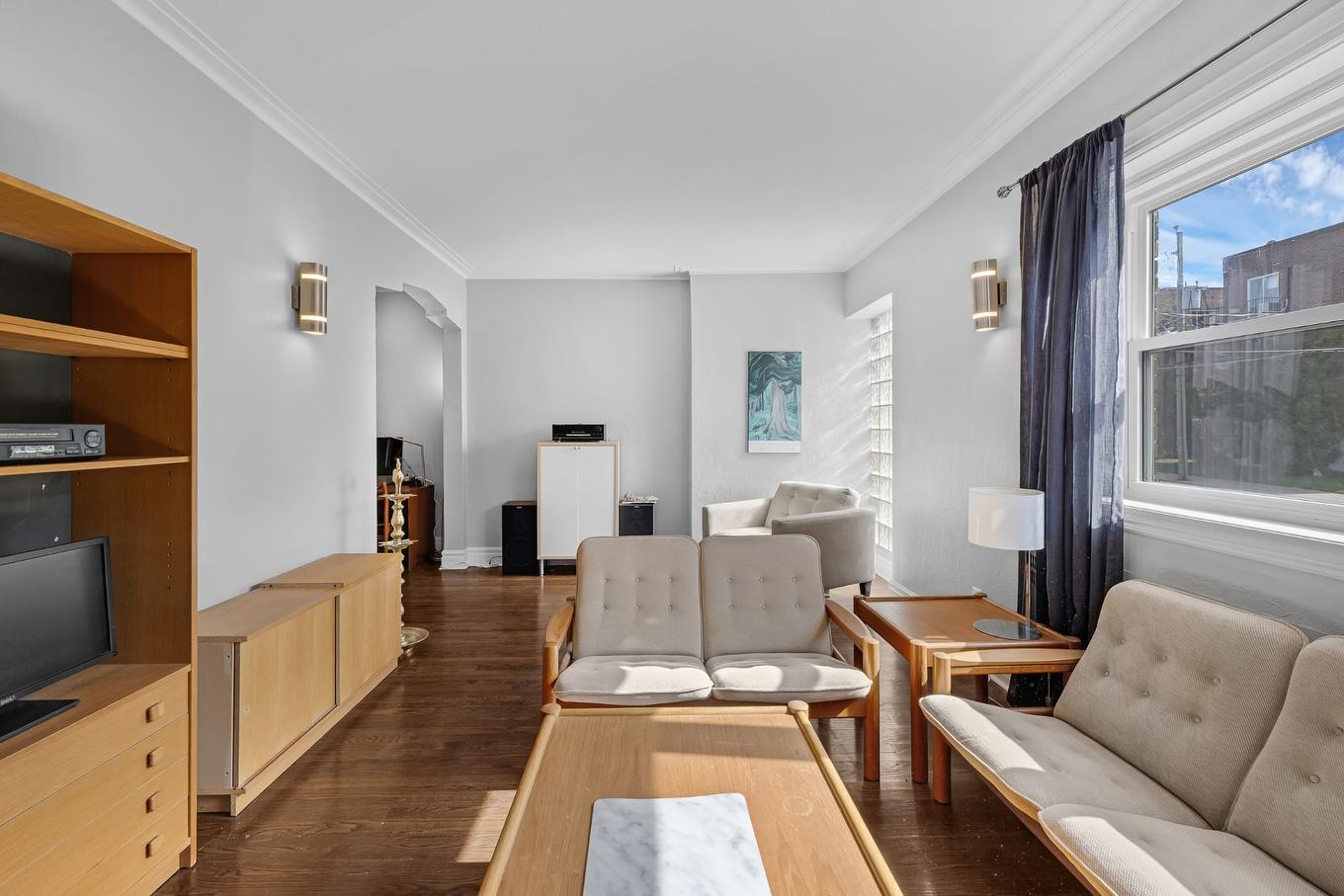 Living room - 1-4645 Boul. Grand, Montréal (Côte-Des-Neiges/Notre-Dame-De-Grâce), QC - Indoor