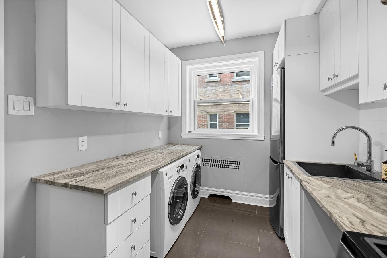 Kitchen - 1-4645 Boul. Grand, Montréal (Côte-Des-Neiges/Notre-Dame-De-Grâce), QC - Indoor Photo Showing Laundry Room