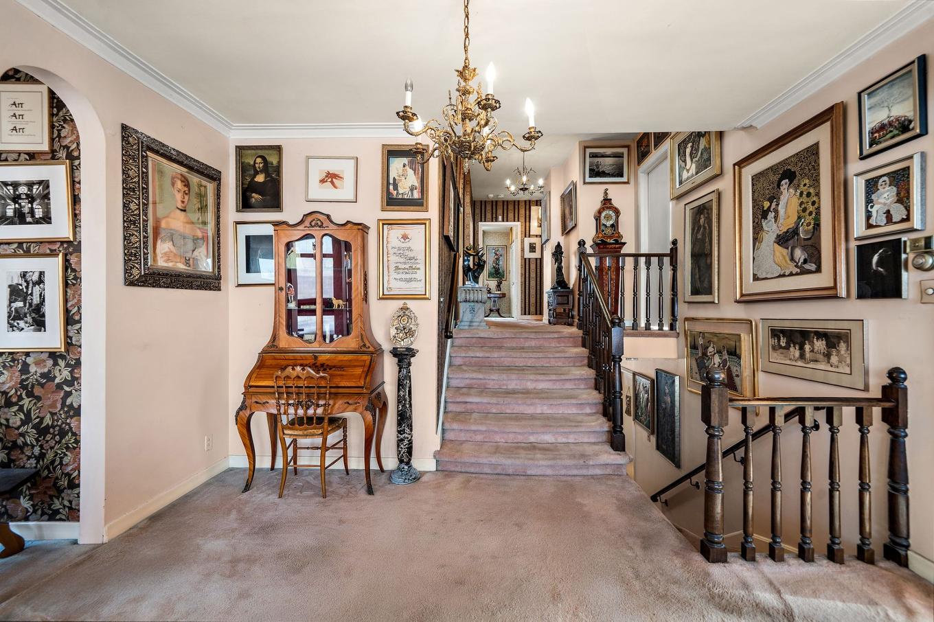 Hall - 2470 Rue Paton, Montréal (Saint-Laurent), QC - Indoor Photo Showing Other Room