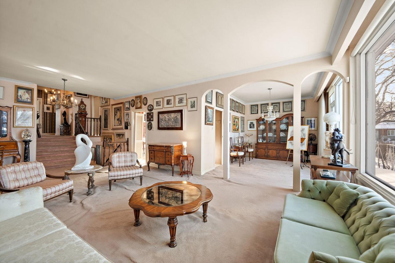 Living room - 2470 Rue Paton, Montréal (Saint-Laurent), QC - Indoor Photo Showing Living Room