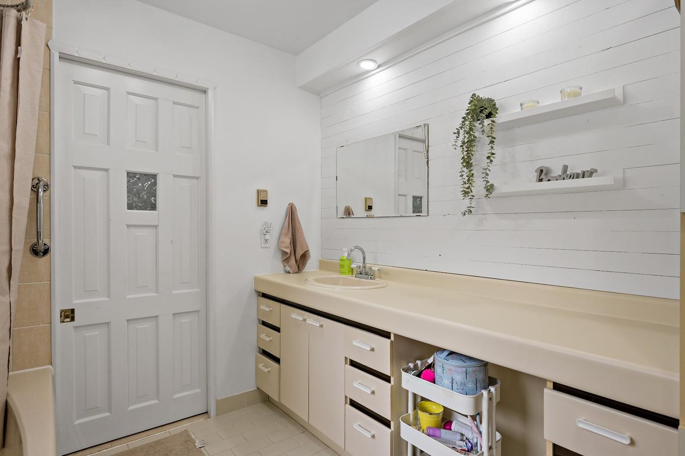 Salle de bains - 300 Crois. Gérard-Côté, Mont-Tremblant, QC - Indoor Photo Showing Other Room