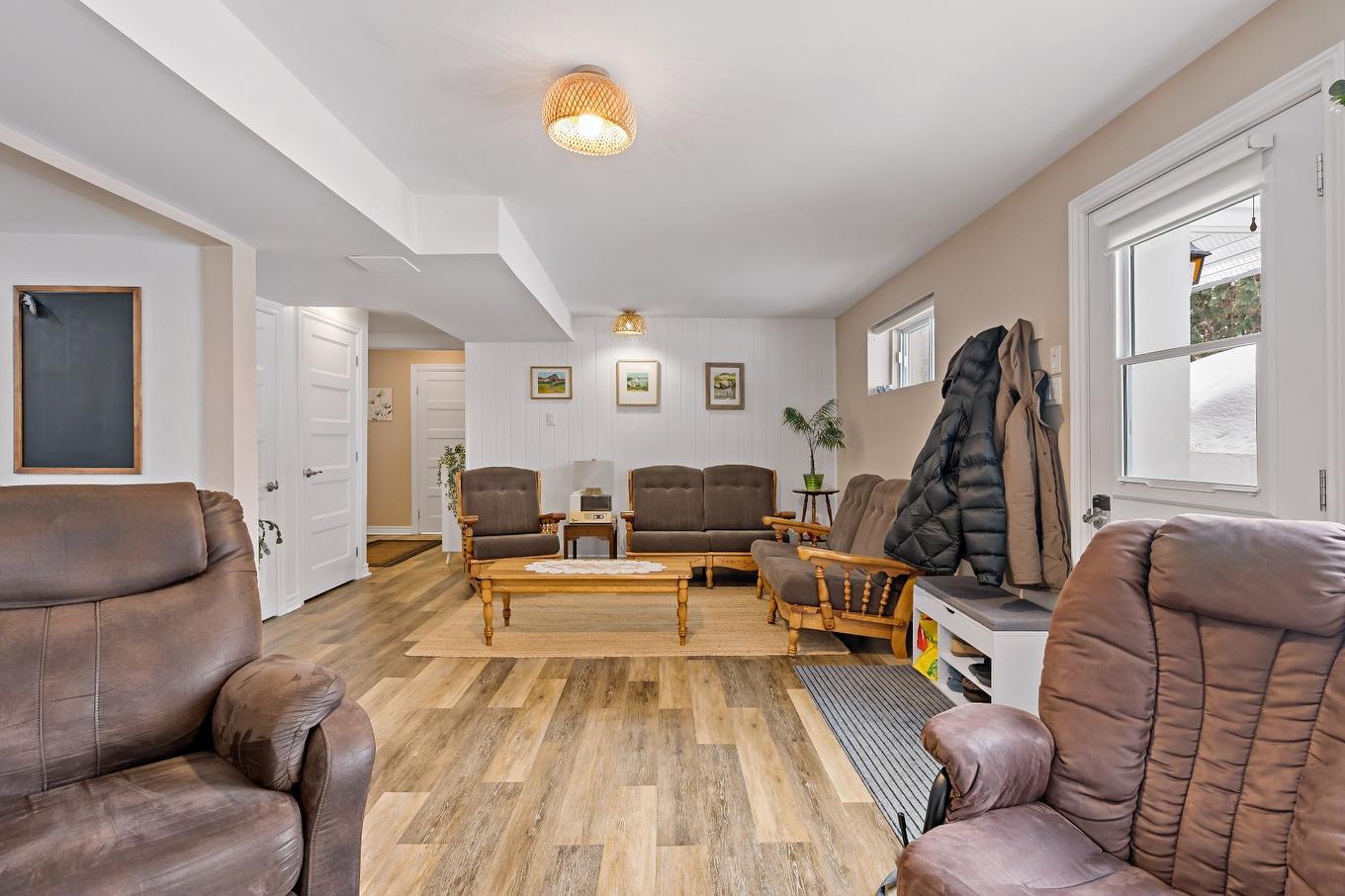 Salon - 300 Crois. Gérard-Côté, Mont-Tremblant, QC - Indoor Photo Showing Living Room