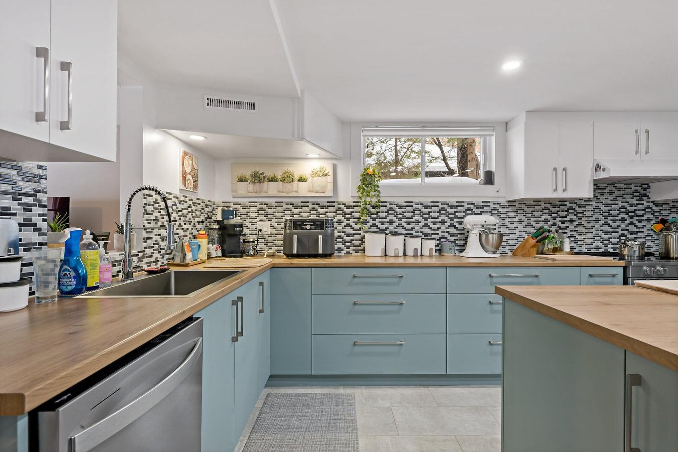 Cuisine - 300 Crois. Gérard-Côté, Mont-Tremblant, QC - Indoor Photo Showing Kitchen