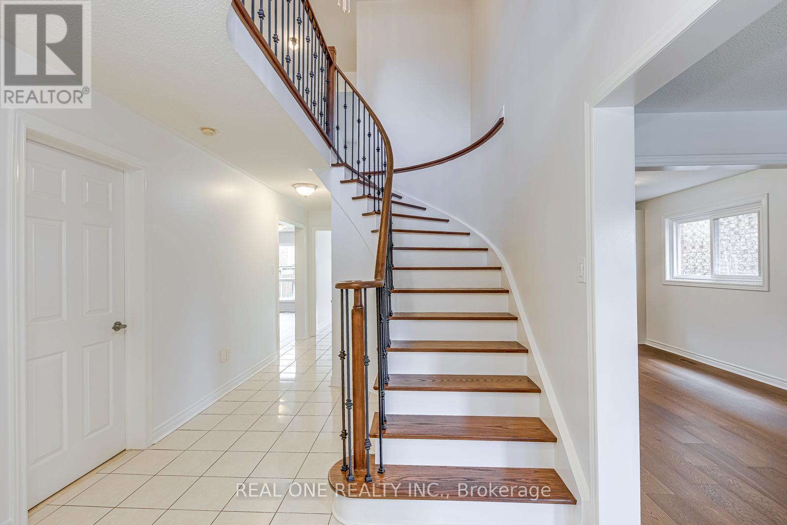 5192 Castlefield Drive, Mississauga, ON - Indoor Photo Showing Other Room
