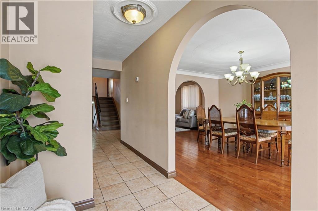 18 Ridley Drive, Hamilton, ON - Indoor