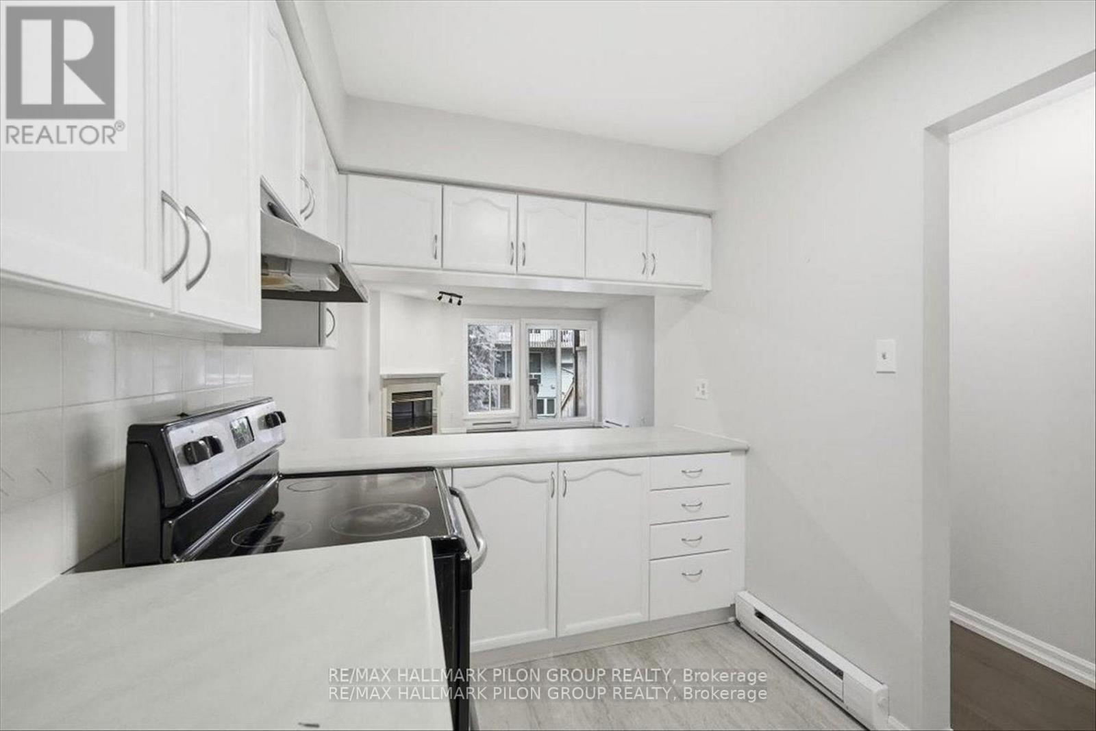 205 Briston Private, Ottawa, ON - Indoor Photo Showing Kitchen